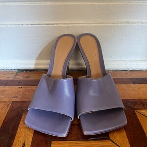 Bottega Veneta Lilac Stretch Mule Size 37 / 7 - worn once